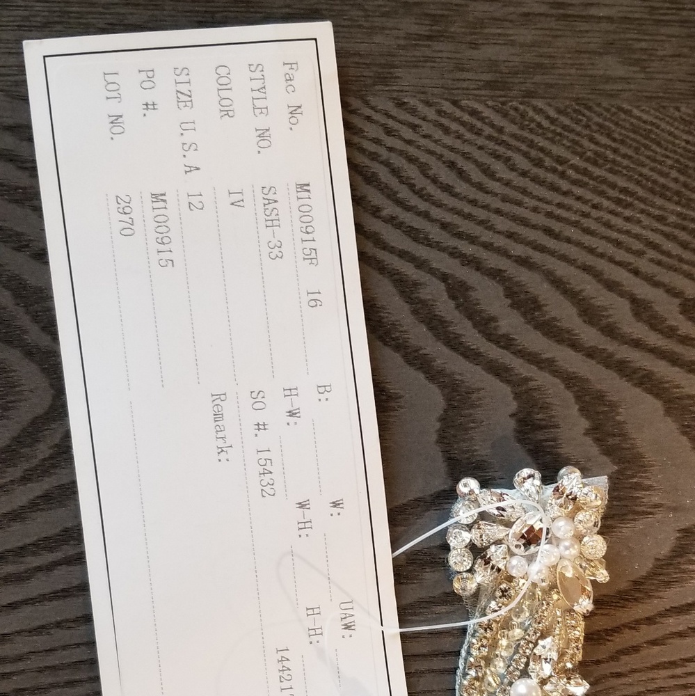 Wedding Dress Belt - Picture 2 of 7